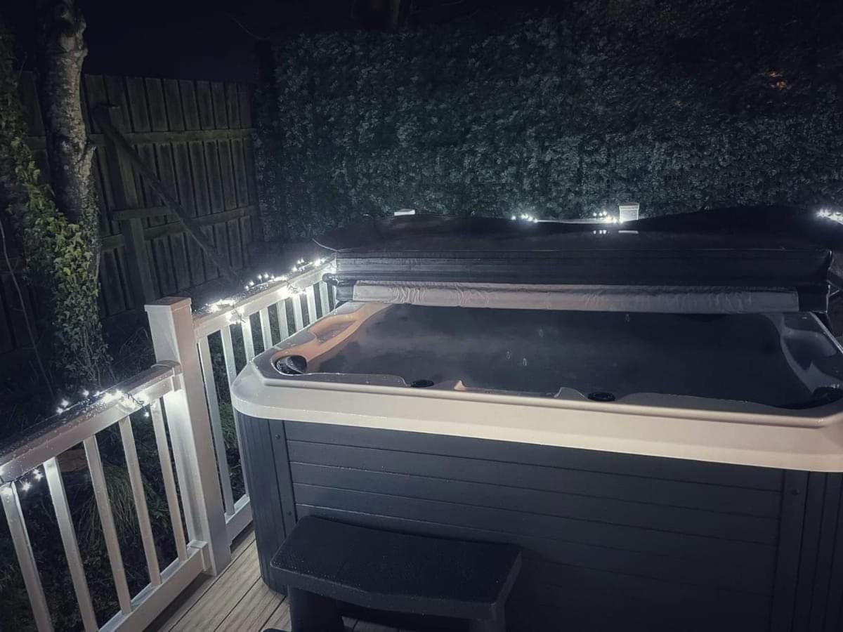 Garvock Hillingworth'S Hot Tub Retreat - St Cyrusヴィラ エクステリア 写真