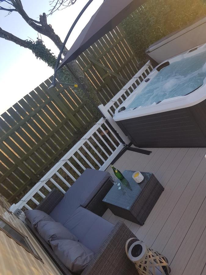 Garvock Hillingworth'S Hot Tub Retreat - St Cyrusヴィラ エクステリア 写真