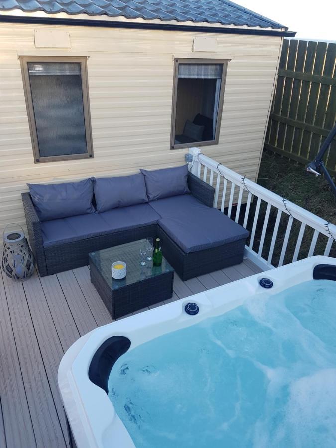Garvock Hillingworth'S Hot Tub Retreat - St Cyrusヴィラ エクステリア 写真